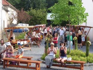 Farmářské trhy - pohled na stánky 2