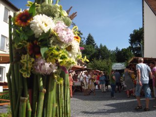 Farmářské trhy - květinová výzdoba 3